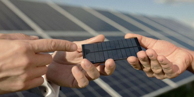 Jak funguje fotovoltaický článek? Jaká je jeho struktura? Vše vám vysvětlíme jednoduše a srozumitelně