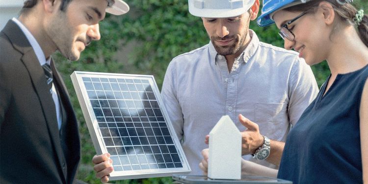 Hybridní nebo ostrovní fotovoltaika? Rozdíl je velký a jen na jednu dostanete dotaci